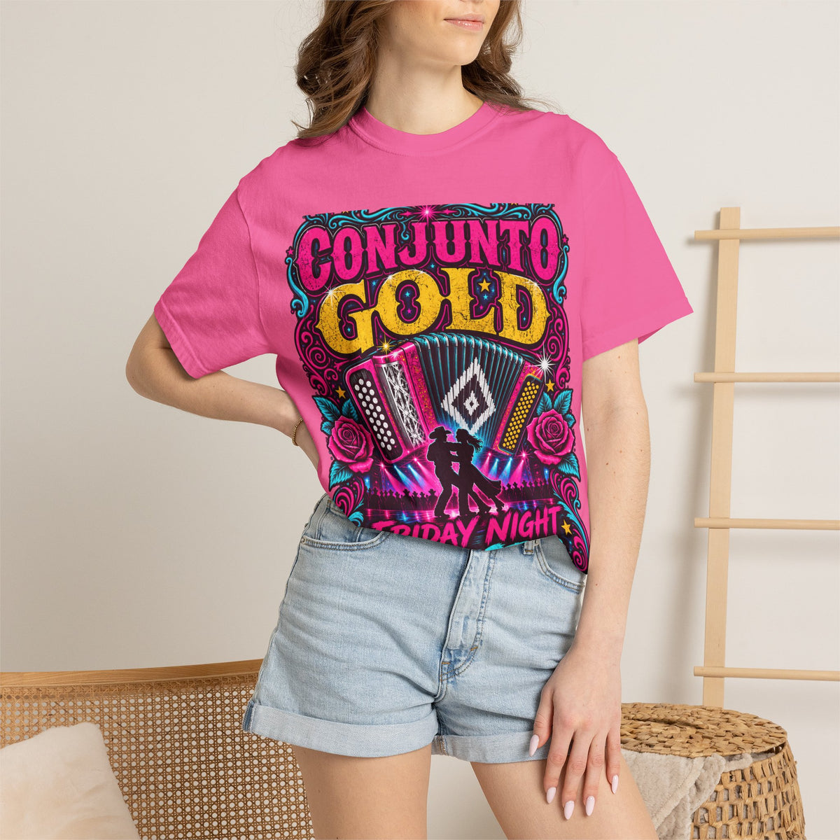 Conjunto Gold Friday Night Two-Step Graphic T-Shirt